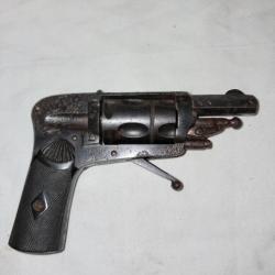 Velodog 6mm revolver