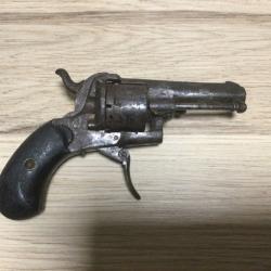 RARE REVOLVER BULLDOG A BROCHE À RESTAURER