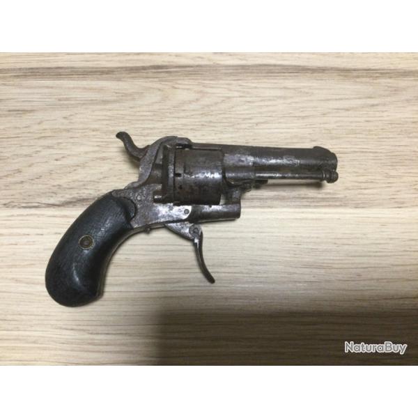 RARE REVOLVER BULLDOG A BROCHE  RESTAURER