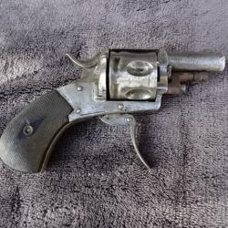 Revolver a percussion 7 mm