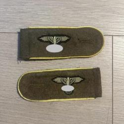 une paire de pattes d'épaule WH ww2