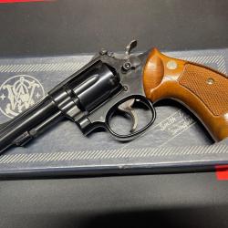 Vends revolver SMITH & WESSON mod: 15-3 target cal: 38 sp