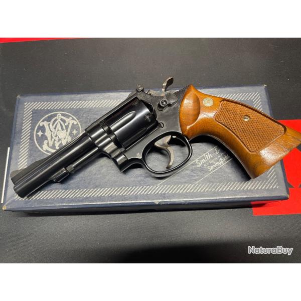 Vends revolver SMITH & WESSON mod: 15-3 target cal: 38 sp