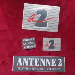 lot d'autocollant TV vintage  antenne 2 / FR3 / canal + M6 / LA CINQ