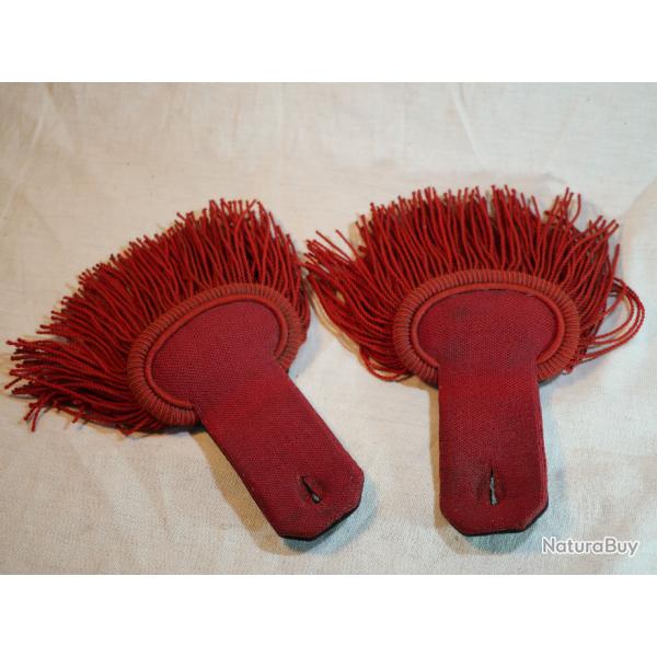 Paire d'paulettes rouges garances franaise modle 1877 - WWI - SDC24EPA003