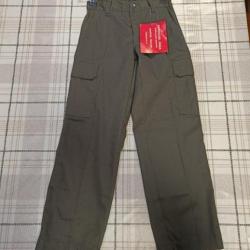 DESTOCKAGE PANTALON TRECKING REF NEUF TAILLE 8ANS A 10 EUROS REF140