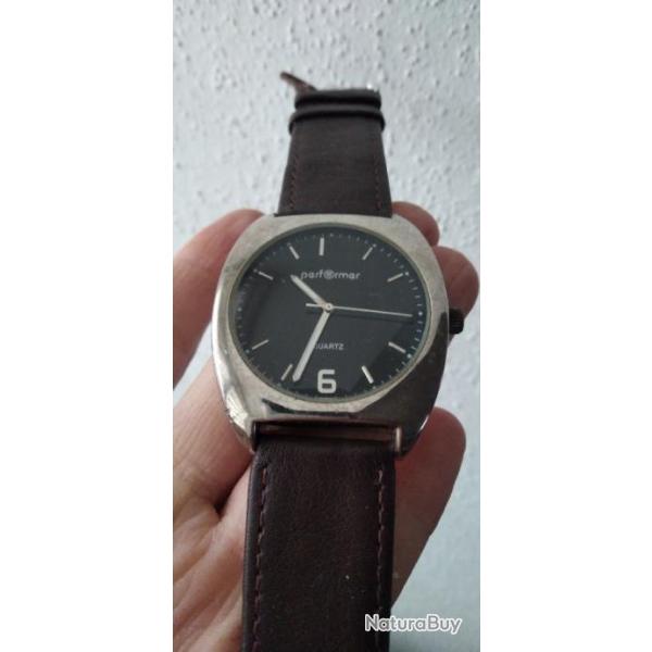 PERFORMER MONTRE A QUARTZ D:42x49 MM ANNEES 2005