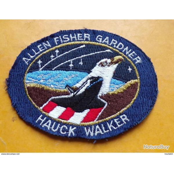 TISSU PATCH : ALLEN FISHER GARDNER , HAUCK WALKER , DIAMETRE 9 CM , BON ETAT VOIR PHOTO . POUR TOUT