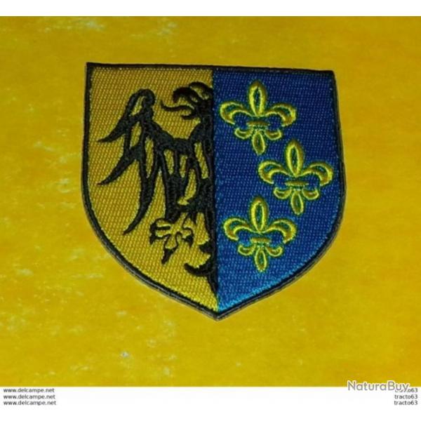 TISSU PATCH : DIVISION CHARLEMAGNE , DIAMETRE 9CM , BON ETAT VOIR PHOTOS . POUR TOUT RENSEIGNEMENT