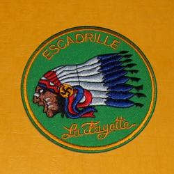 TISSU PATCH : ESCADRILLE LAFAYETTE  , DIAMETRE 9 CM , BON ETAT VOIR PHOTOS . POUR TOUT RENSEIGNEMENT