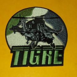 TISSU PATCH : HELICOPTERE DE COMBAT TIGRE BASSE VISIBILITE , DIAMETRE 10 CM , BON ETAT VOIR PHOTOS .