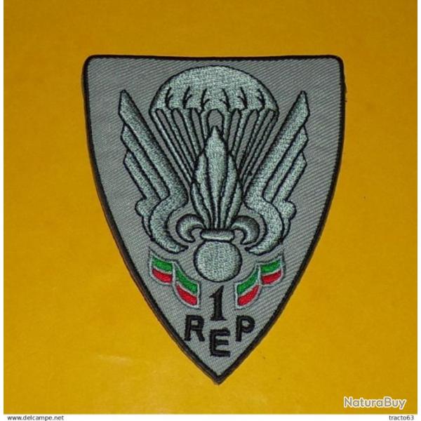 TISSU PATCH : LEGION 1er REGIMENT ETRANGER DE PARACHUTISTES , DIAMETRE 9CM , BON ETAT VOIR PHOTOS