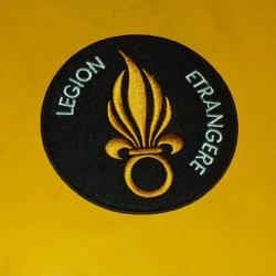 TISSU PATCH : LEGION ETRANGERE , FLAMME DOREE SUR FOND NOIR  , DIAMETRE 9 CM , BON ETAT VOIR PHOTO .