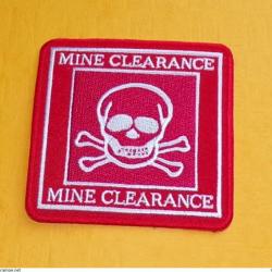 TISSU PATCH : MINE CLEARANCE , DIAMETRE 7,5 CM , BON ETAT VOIR PHOTO . POUR TOUT RENSEIGNEMENT ME CO