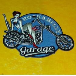 TISSU PATCH : ROCKABILLY GARAGE  , DIAMETRE 9 CM , BON ETAT VOIR PHOTOS . POUR TOUT RENSEIGNEMENT ME
