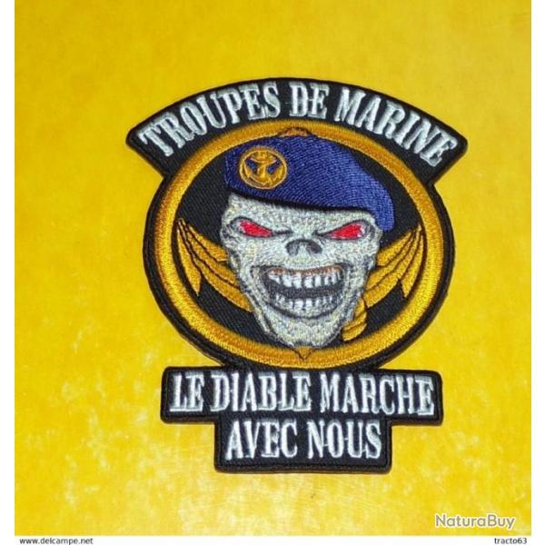 TISSU PATCH : TROUPES DE MARINE , LE DIABLE MARCHE AVEC NOUS , HAUTEUR10CM , BON ETAT VOIR PHOTO