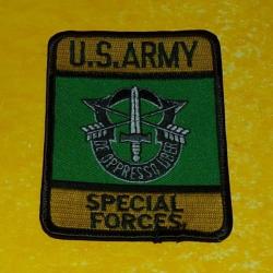 TISSU PATCH : U.S.ARMY SPECIAL FORCES  , TISSU A COUDRE , DIMENSION  9 CM X 7 CM  , BON ETAT VOIR PH