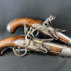 MAGNIFIQUE PAIRE DE PISTOLETS DE GENDARMERIE 1770/an 9