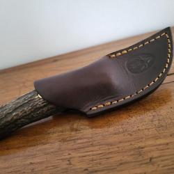 PETIT COUTEAU DE CHASSE  " MUELA"