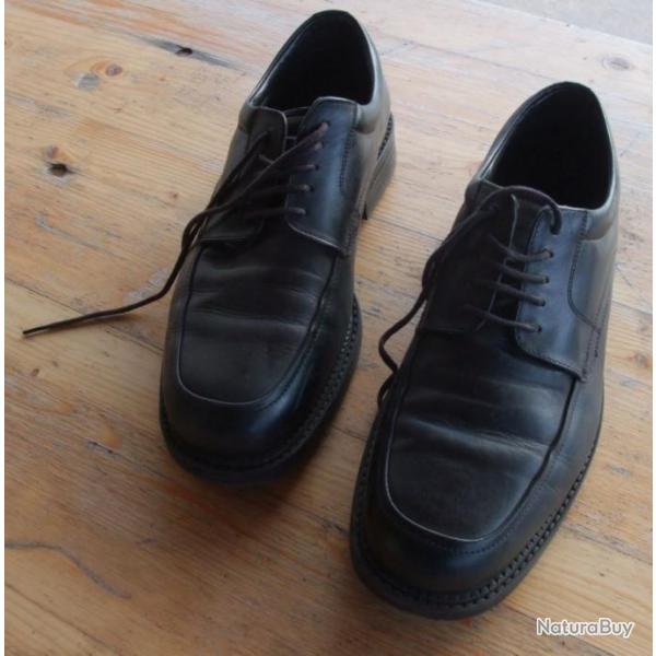 Paire de chaussures homme habill en cuir taille 44 noir Claudio Conti
