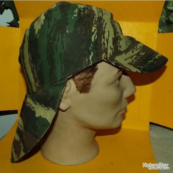 CASQUETTE  DE TYPE BIGEARD ARMEE FRANCAISE AVEC NUQUIERE CAMOUFLEE , TAILLE 7 1/4 SOIT TAILLE FRANCA