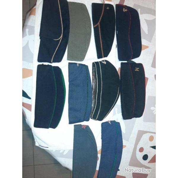 Lot de 10 calots Militaires Franais et trangers