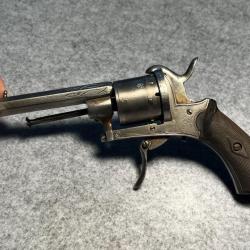 revolver à broches