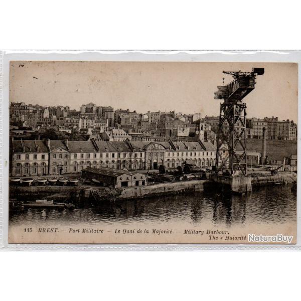 CPA -  Port Militaire de Brest ,Le Quai de la Majorile . N1308