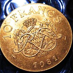 Monaco piece de 10 Francs 1981 diametre 26 mm ttb