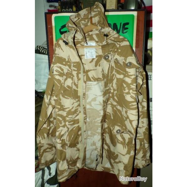 PARKA DE COMBAT  DE L'ARMEE ANGLAISE , TAILLE LARGE SOIT 180/104 OU L ,COULEUR DESERT CAMOUFLAGE , P