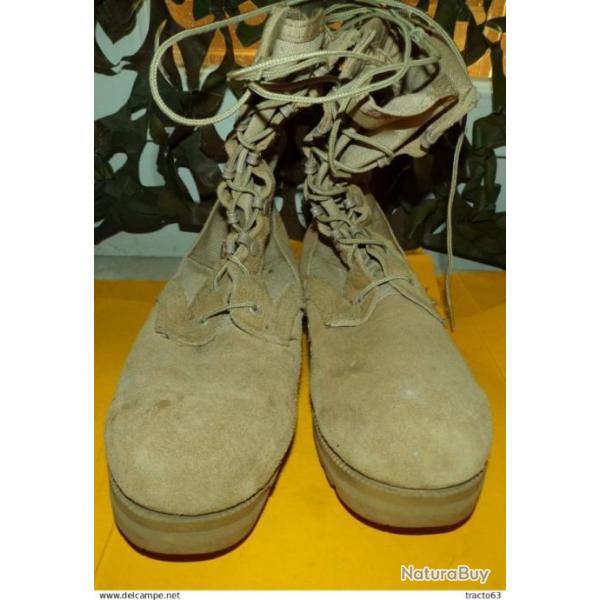 ARMEE AMERICAINE U.S : CHAUSSURES DE COULEUR SABLE , POINTURE U.S 7 SOIT 39 EN POINTURE FRANCAISE ,