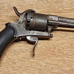 Ancien revolver à broche 7 mm type Lefaucheux - bon état