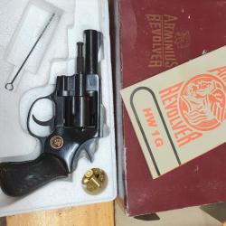 Revolver Alarme  Arminius HW1G  E  9mm ou 380  avec sa boite et notice  d'origines en TBE