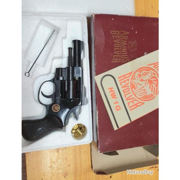 Revolver Alarme  Arminius HW1G  E  9mm ou 380  avec sa boite et notice  d'origines en TBE