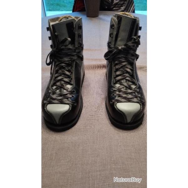 vends chaussures de tir pour carabinier - Pointure 42 - Marque Kustermann -  Modle Monaco