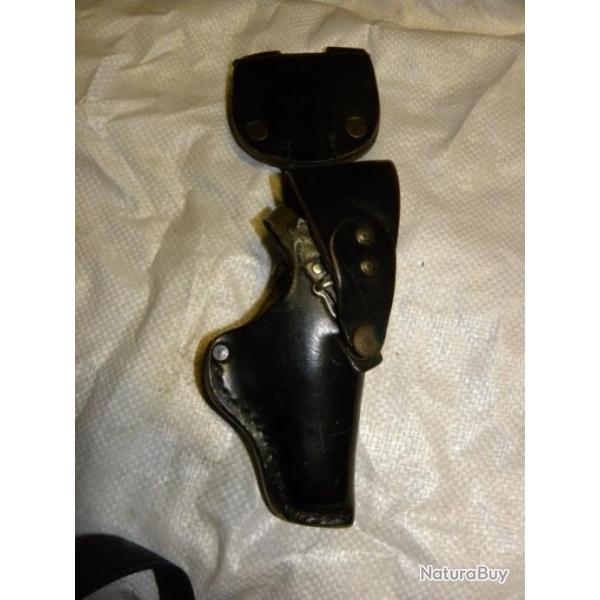 HOLSTER REVOLVER STYLE POLICE