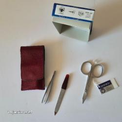 Trousse Manucure Dovo Solingen bordeaux - 4 pièces , qualité haut de gamme, neuf