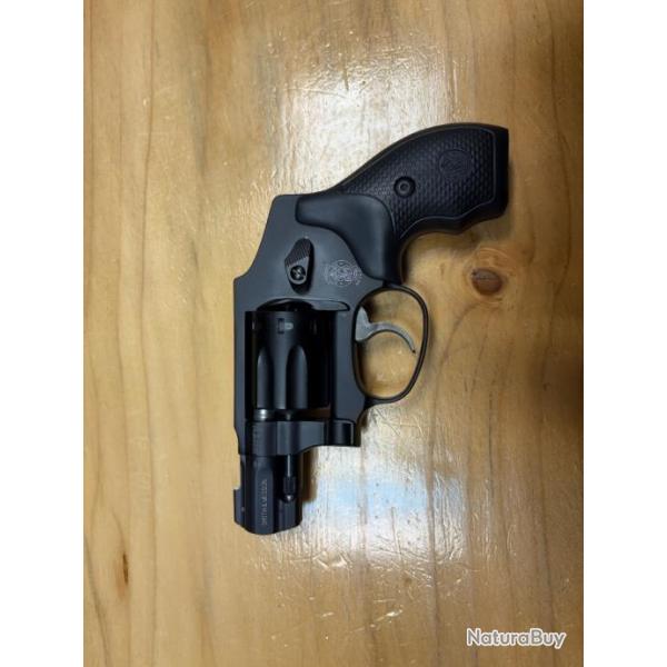 Smith Wesson 43C calibre 22LR tat neuf