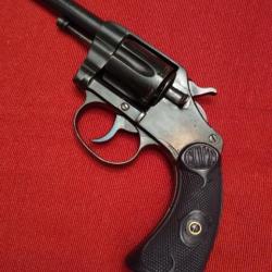 Revolver Colt New Police . Calibre 32 S£W .