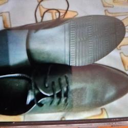 Chaussures Richelieu Homme NEUVES noires taille 43