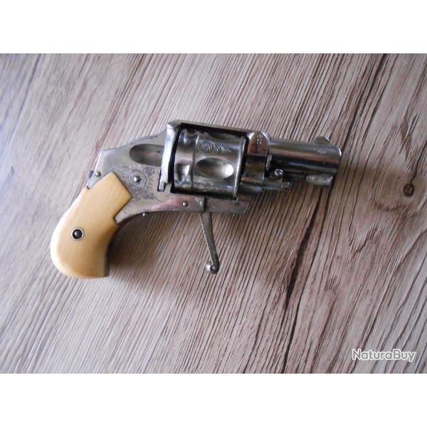 Revolver hammerless en Cal 32