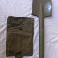 WW2 RUSSIE PELLE MILITAIRE RUSSE DATÉ 1944 ET SON ÉTUI PORTE PELLE AVEC MARQUAGES 39-45