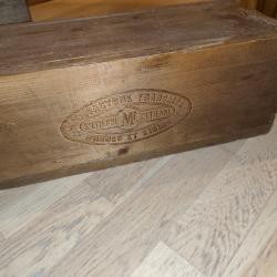 caisse en bois Manufacture francaise d'armes et cycles ST ETIENNE