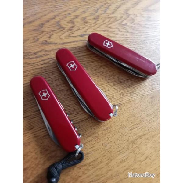 Lot de 3 Couteaux suisses Victorinox