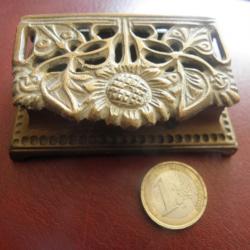 boîte à timbres en laiton art nouveau