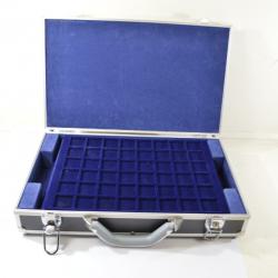 Valise de transport rangement pour monnaies, plateaux bleu velour, occasion.