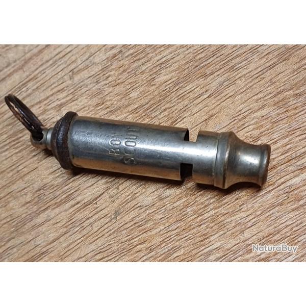 Trs ancien sifflet 2 tons de chef scout - annes 20/30