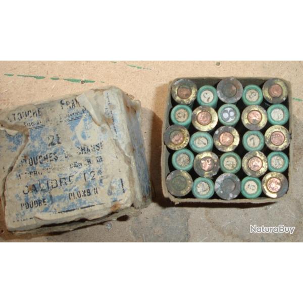 Trs ancienne boite de 25 munitions en calibre 12mm