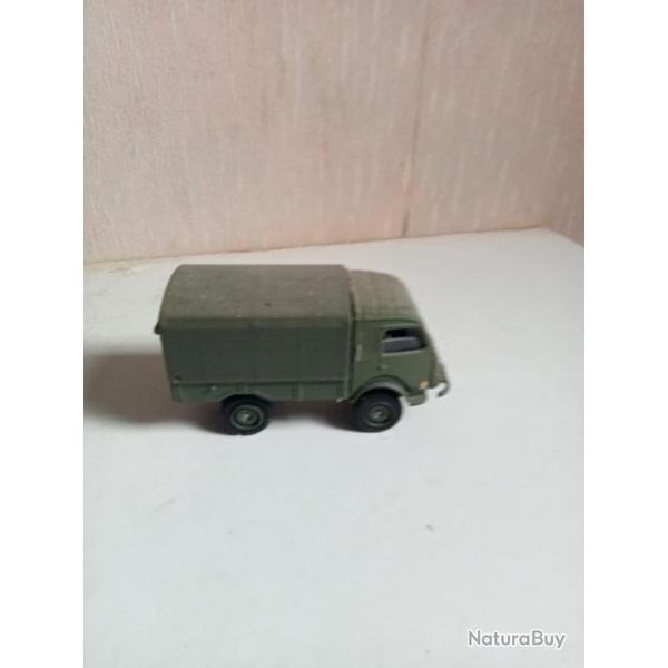 camion solido 1/50 renault