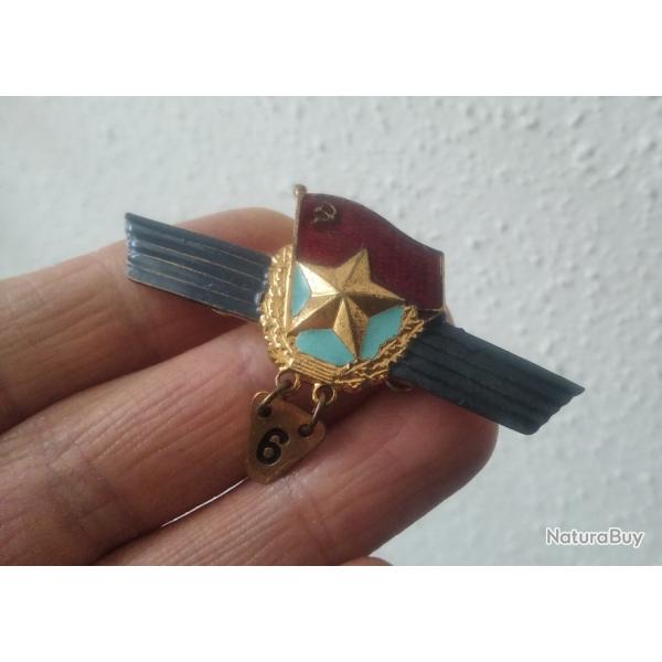 INSIGNE DE L'EXTRA CONSCRIT TROUPES AROPORTES SOVIETIQUES MARTEAU ET FAUCILLE URSS CCCP 1970s